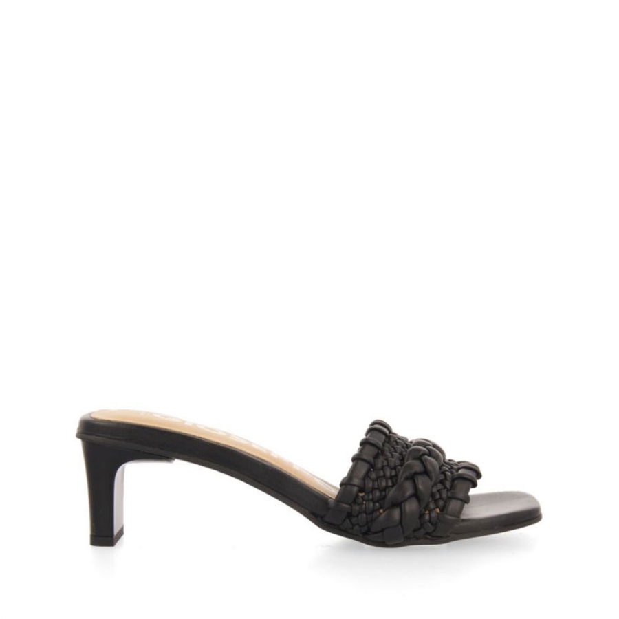 schwarze-geflochtene-sandalen-mit-saboga-absatz schwarze-geflochtene-sandalen-mit-saboga-absatz