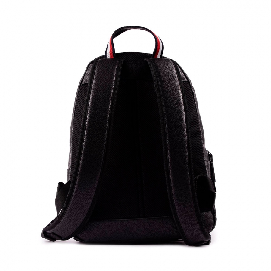 essential-backpack essential-backpack