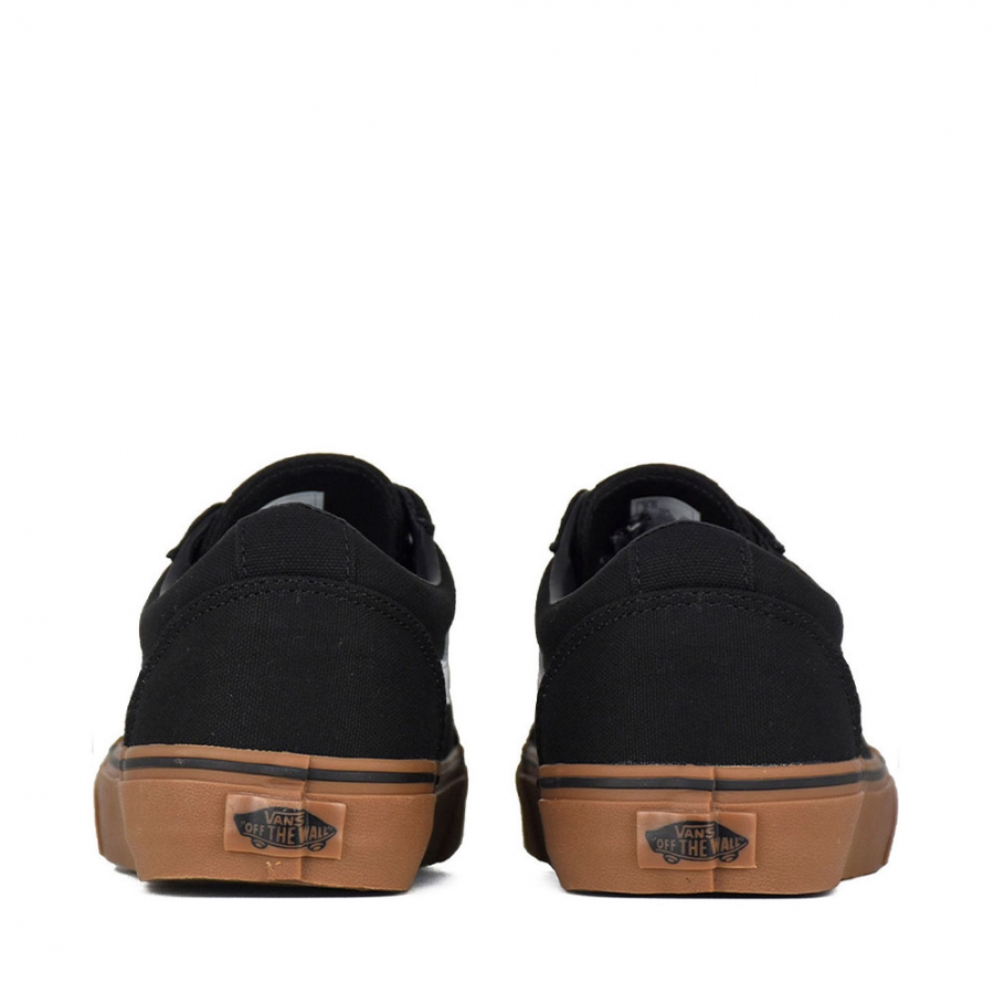 ward-sneaker ward-sneaker