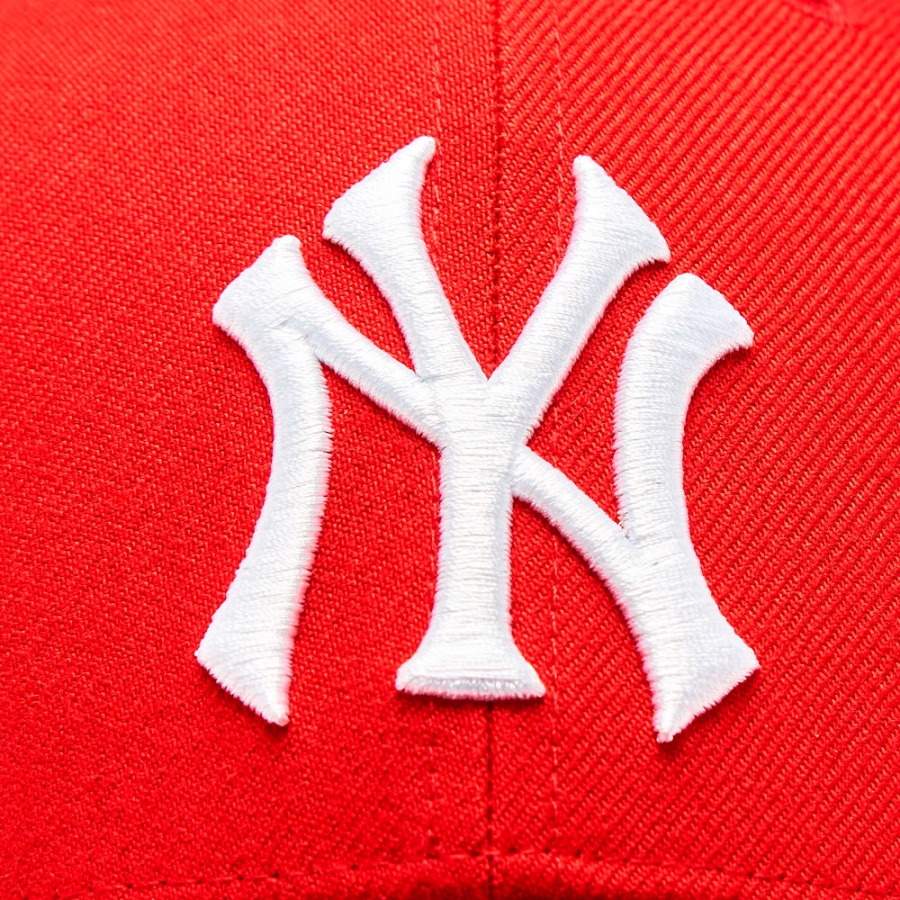 berretto-rosso-dei-new-york-yankees berretto-rosso-dei-new-york-yankees