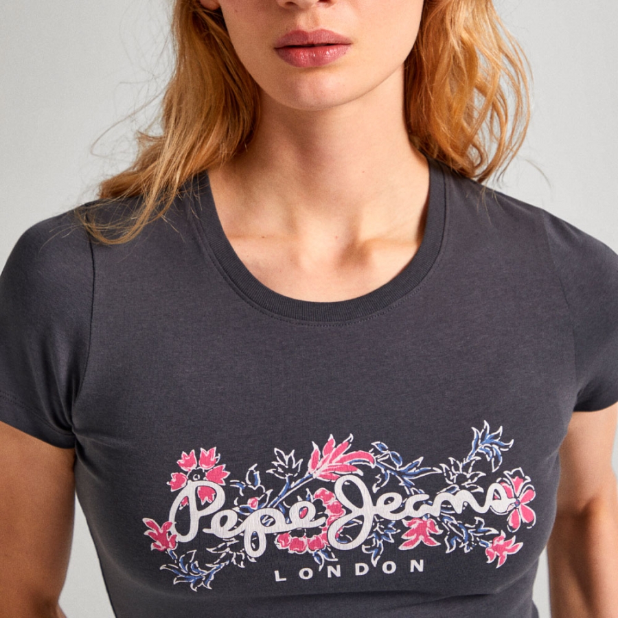 slim-fit-t-shirt-mit-bedrucktem-logo slim-fit-t-shirt-mit-bedrucktem-logo
