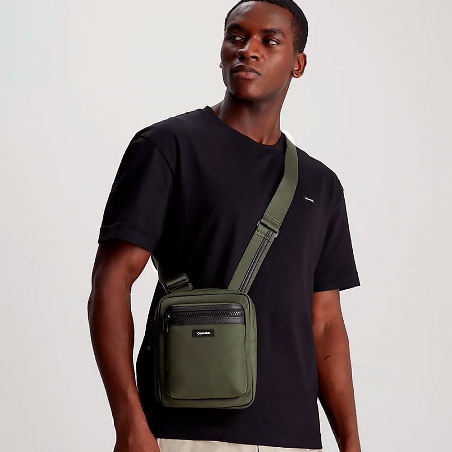 petit-sac-reporter-convertible petit-sac-reporter-convertible