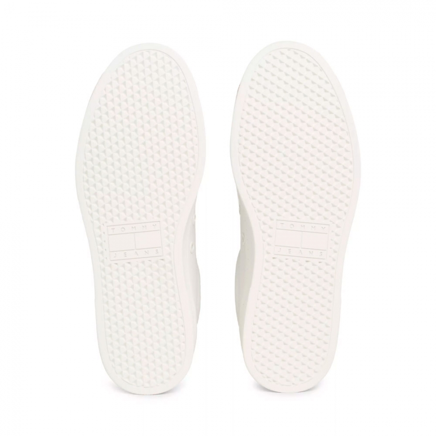 sneakers-bassa-in-pelle-con-patch sneakers-bassa-in-pelle-con-patch