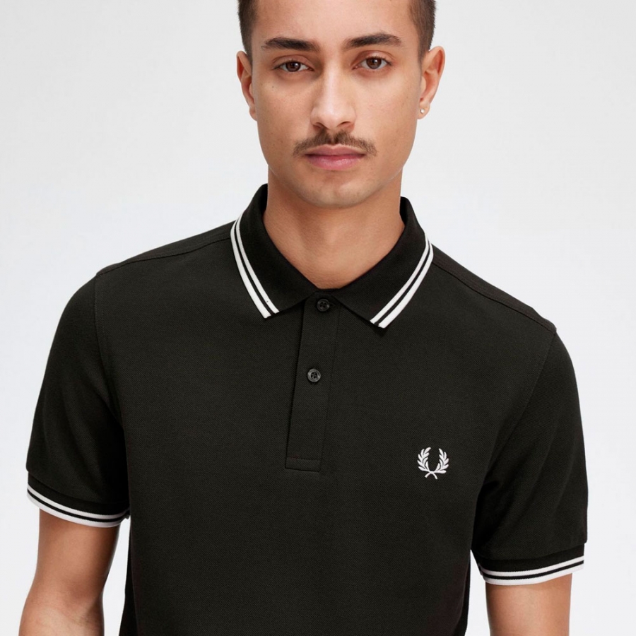 polo-a-deux-boutons polo-a-deux-boutons