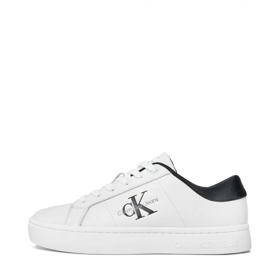 klassischer-sneaker-mit-niedriger-schnurung-und-cupsole klassischer-sneaker-mit-niedriger-schnurung-und-cupsole