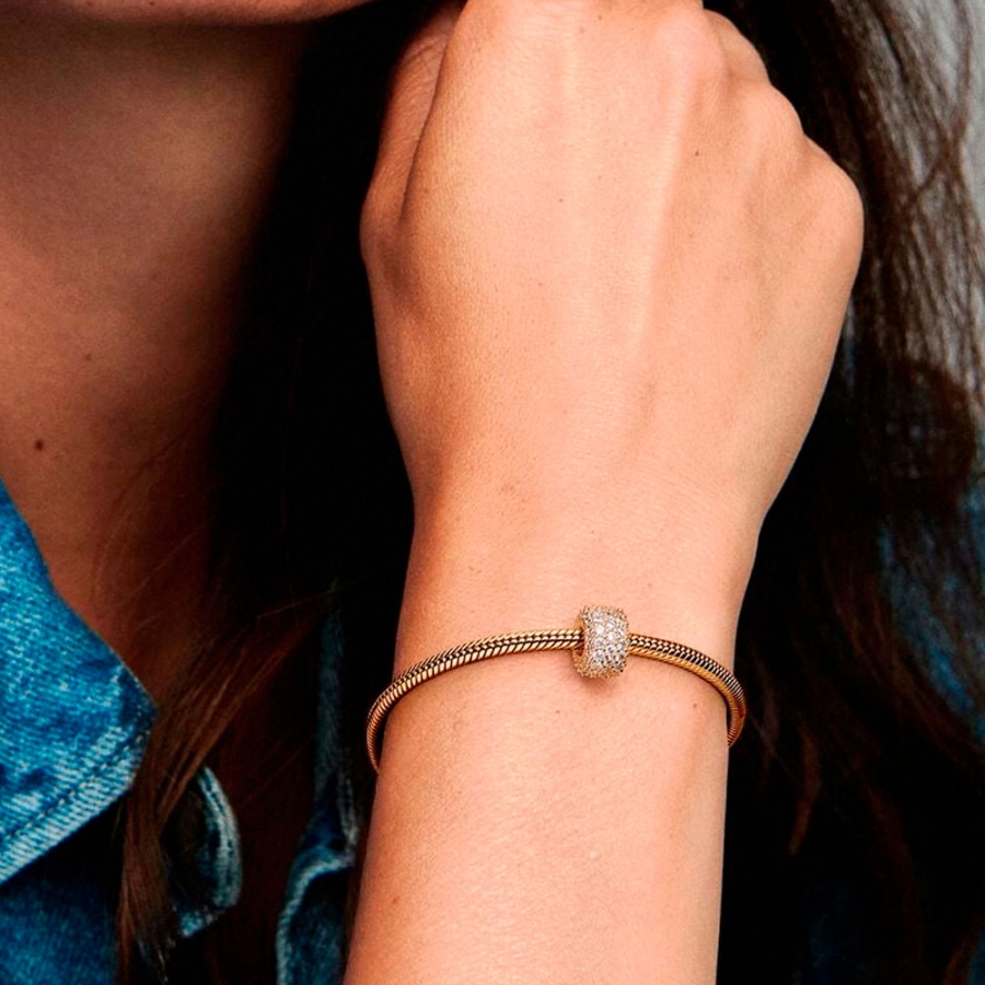 brillanter-dreireihiger-anhanger-in-pave-762820c01