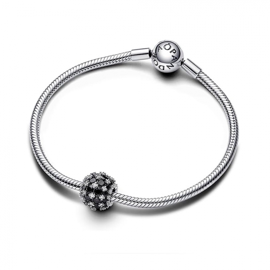 charme-ronde-brillante-en-pave-noir-792630c04 charme-ronde-brillante-en-pave-noir-792630c04