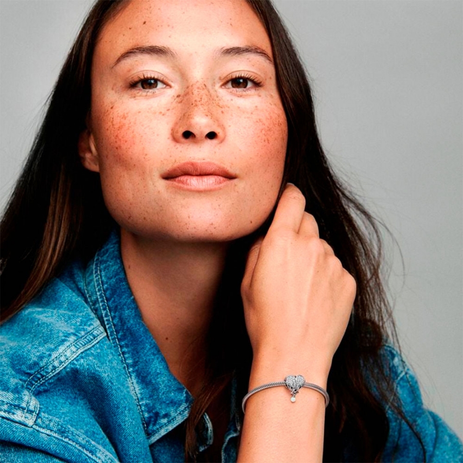 amuleto-de-asas-de-anjo-e-coracao-brilhante-792980c01 amuleto-de-asas-de-anjo-e-coracao-brilhante-792980c01