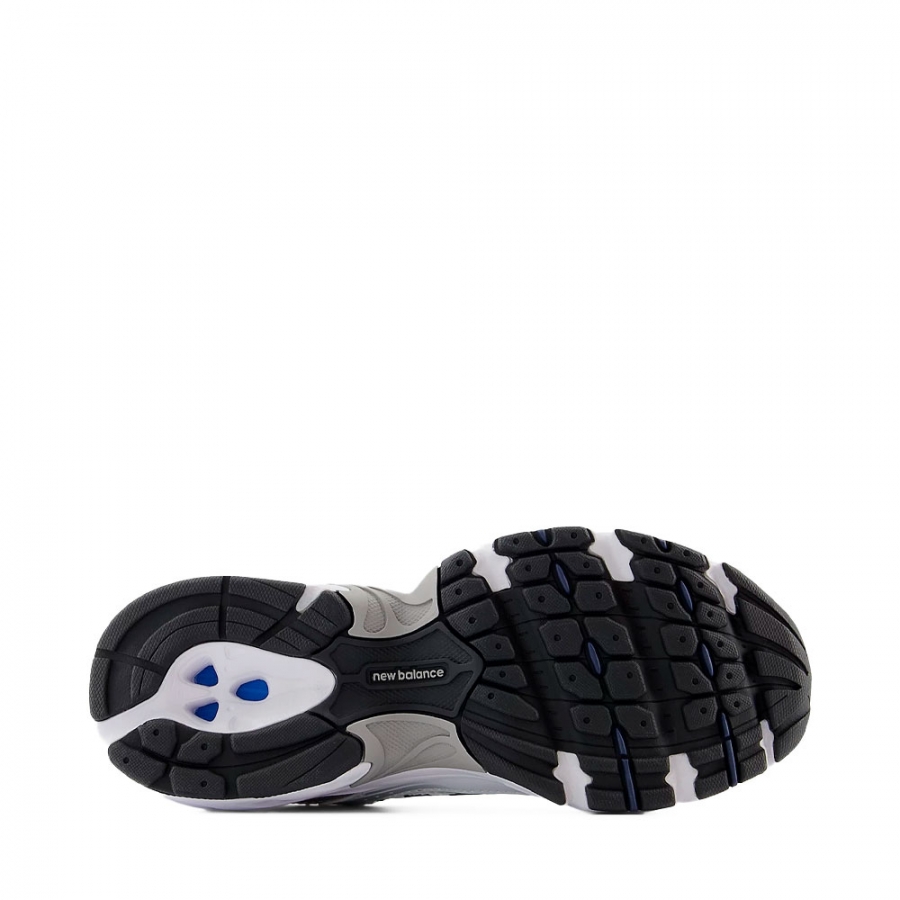 530-teens-sneaker