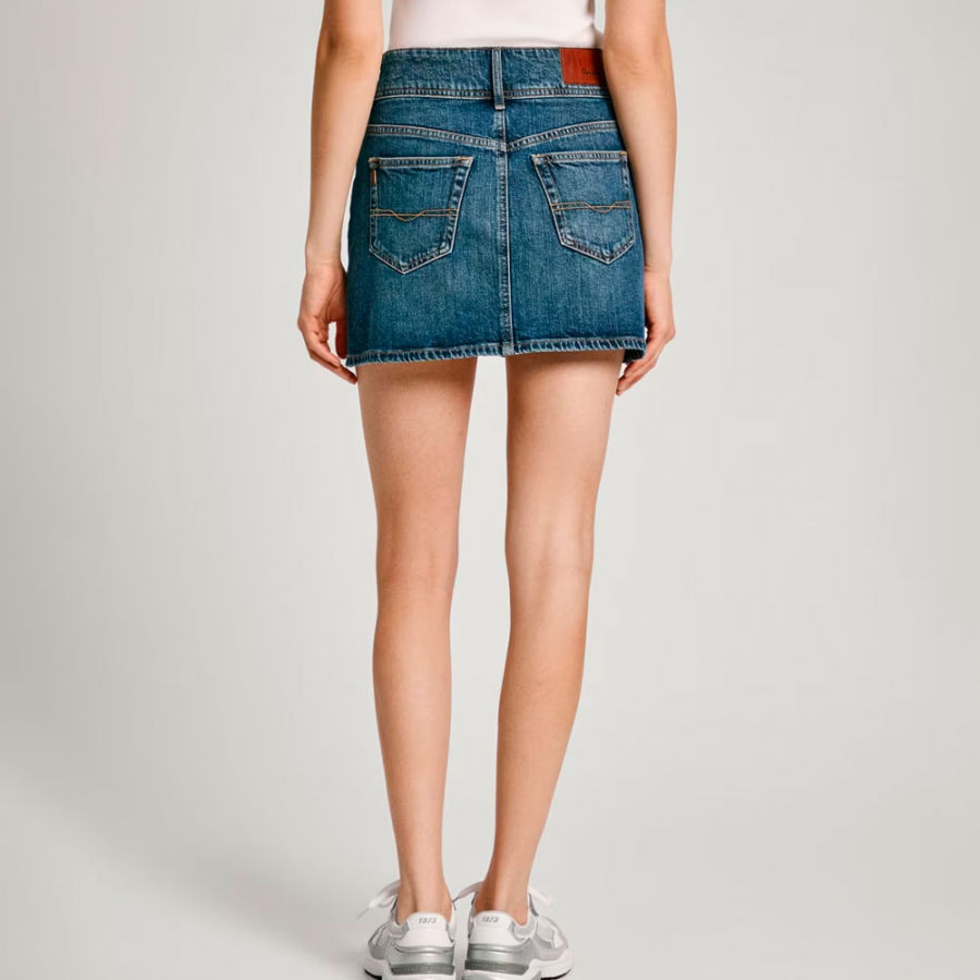 jupe-courte-en-jean-coupe-classique-taille-mi-haute jupe-courte-en-jean-coupe-classique-taille-mi-haute