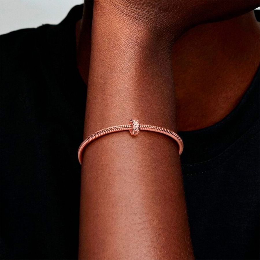 clip-with-studs-fine-782716c00 clip-with-studs-fine-782716c00