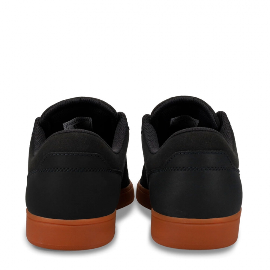 sneakers-en-cuir-crise-2 sneakers-en-cuir-crise-2