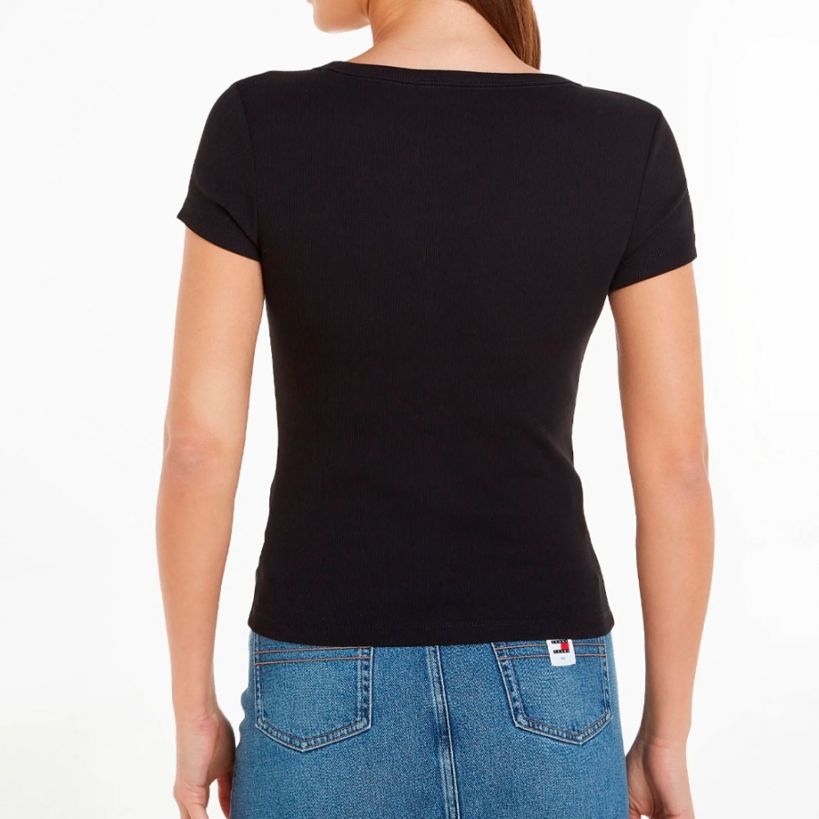 camiseta-essential-con-cuello-de-pico camiseta-essential-con-cuello-de-pico