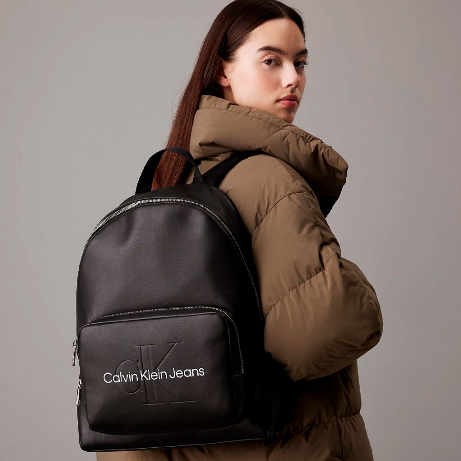 runder-rucksack runder-rucksack