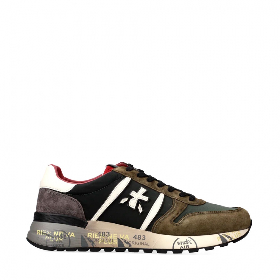 sneaker-lander-6905