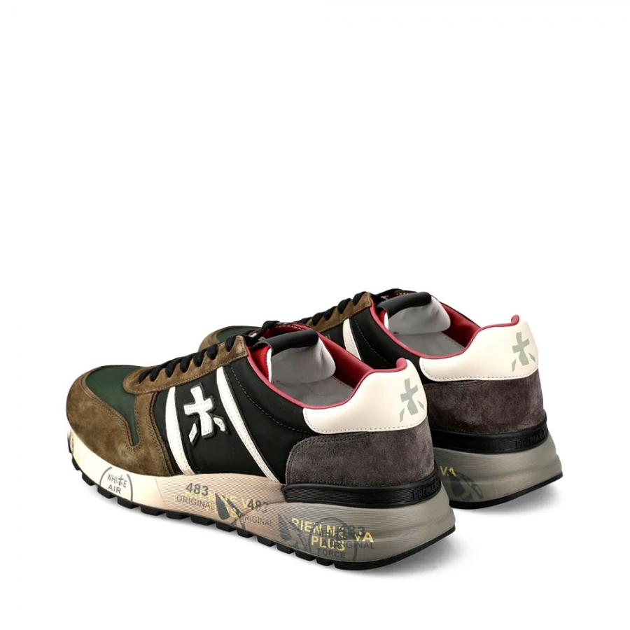 sneaker-lander-6905