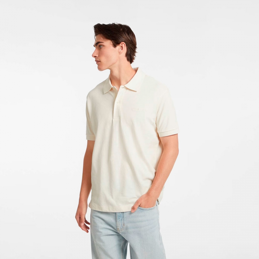 poloshirt-mit-aufgesticktem-logo poloshirt-mit-aufgesticktem-logo