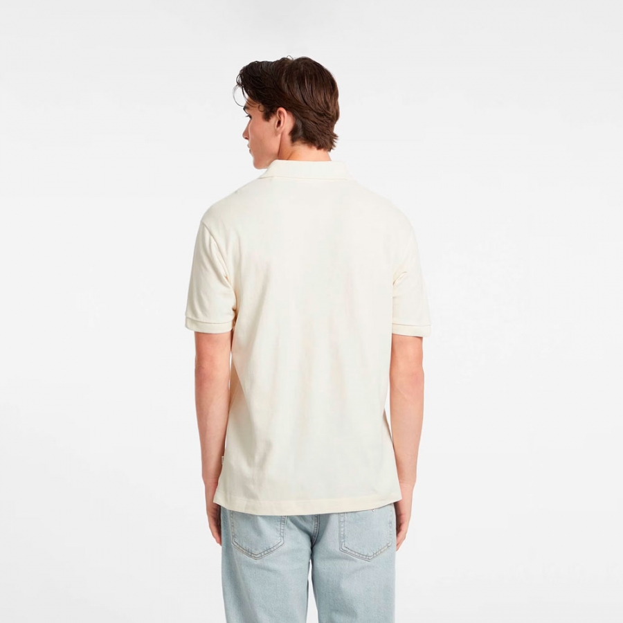 poloshirt-mit-aufgesticktem-logo poloshirt-mit-aufgesticktem-logo