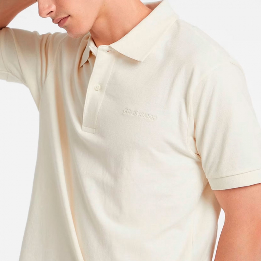 poloshirt-mit-aufgesticktem-logo poloshirt-mit-aufgesticktem-logo
