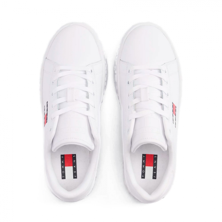 sneakers-con-platform-essenziali sneakers-con-platform-essenziali
