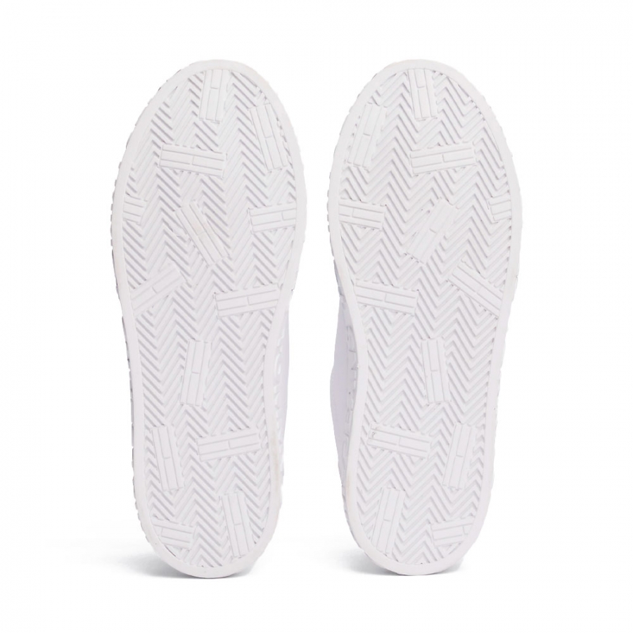 sneakers-con-platform-essenziali sneakers-con-platform-essenziali