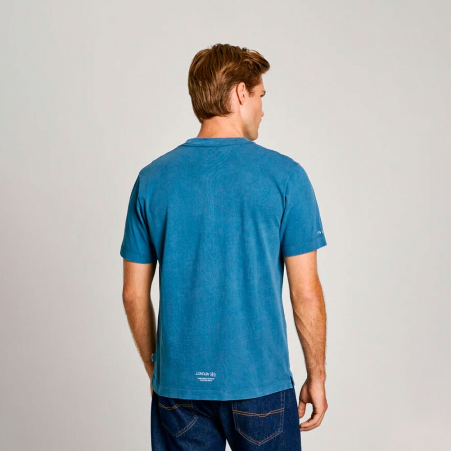 t-shirt-con-logo-in-rilievo-fit-regolare t-shirt-con-logo-in-rilievo-fit-regolare