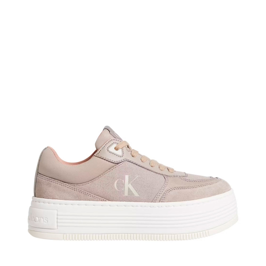 bold-platform-flat-sneakers bold-platform-flat-sneakers