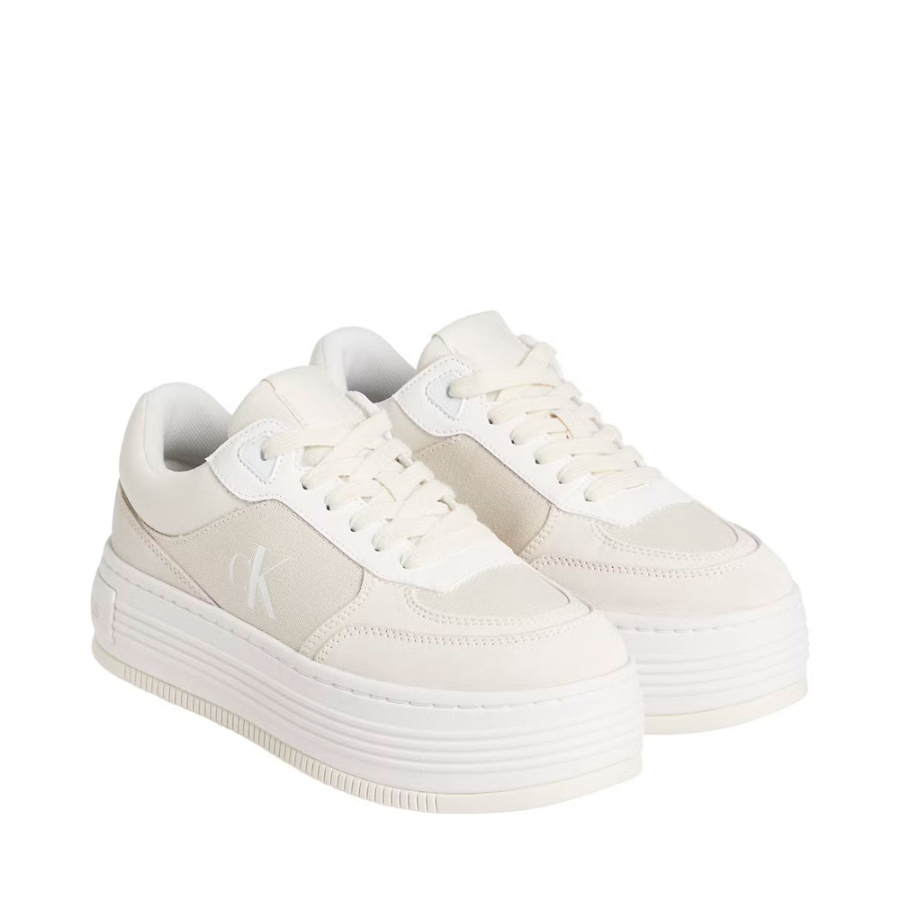 bold-platform-flat-sneakers bold-platform-flat-sneakers