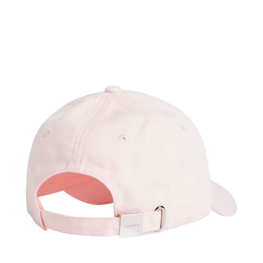 casquette-avec-logo-metallique casquette-avec-logo-metallique