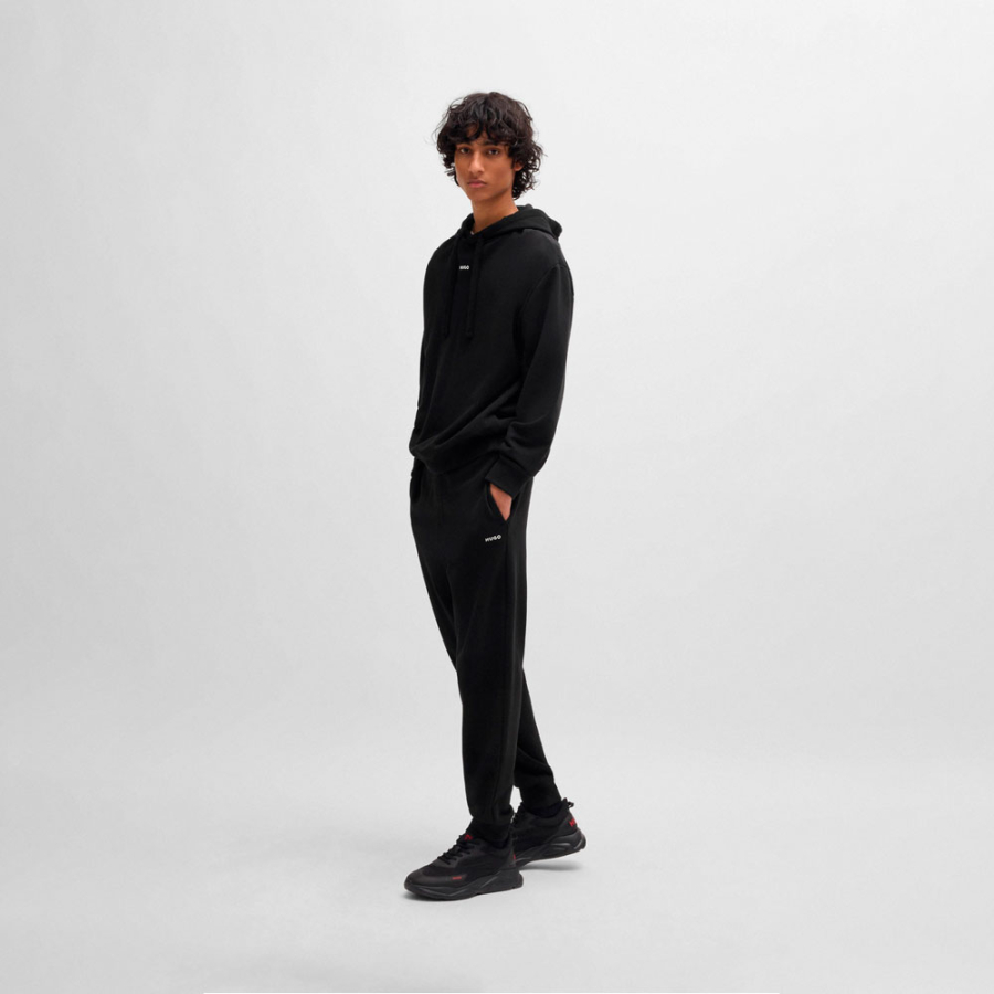 chandal-de-felpa-de-algodon-con-detalles-de-la-marca-en-contraste chandal-de-felpa-de-algodon-con-detalles-de-la-marca-en-contraste