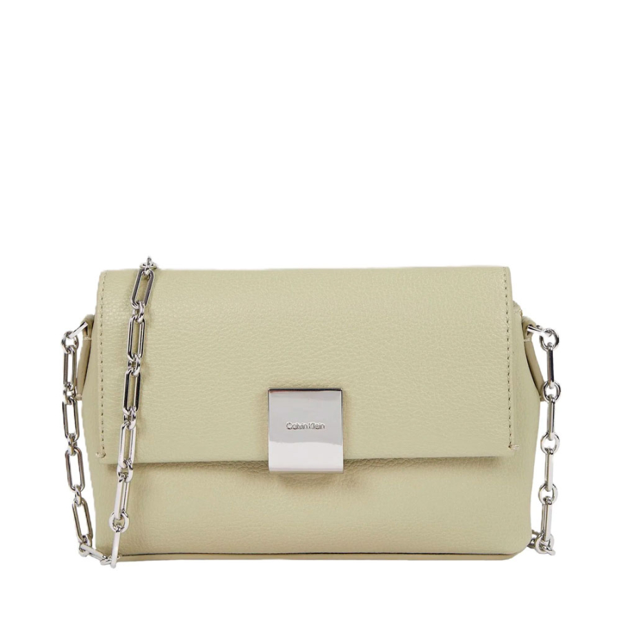 bolsa-crossbody-placa-com-corrente bolsa-crossbody-placa-com-corrente