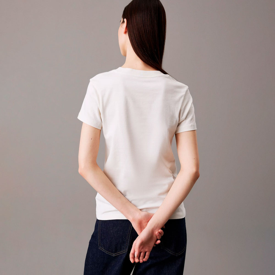 schlankes-t-shirt-mit-monogramm schlankes-t-shirt-mit-monogramm