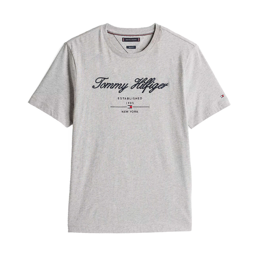 t-shirt-con-logo-ricamato