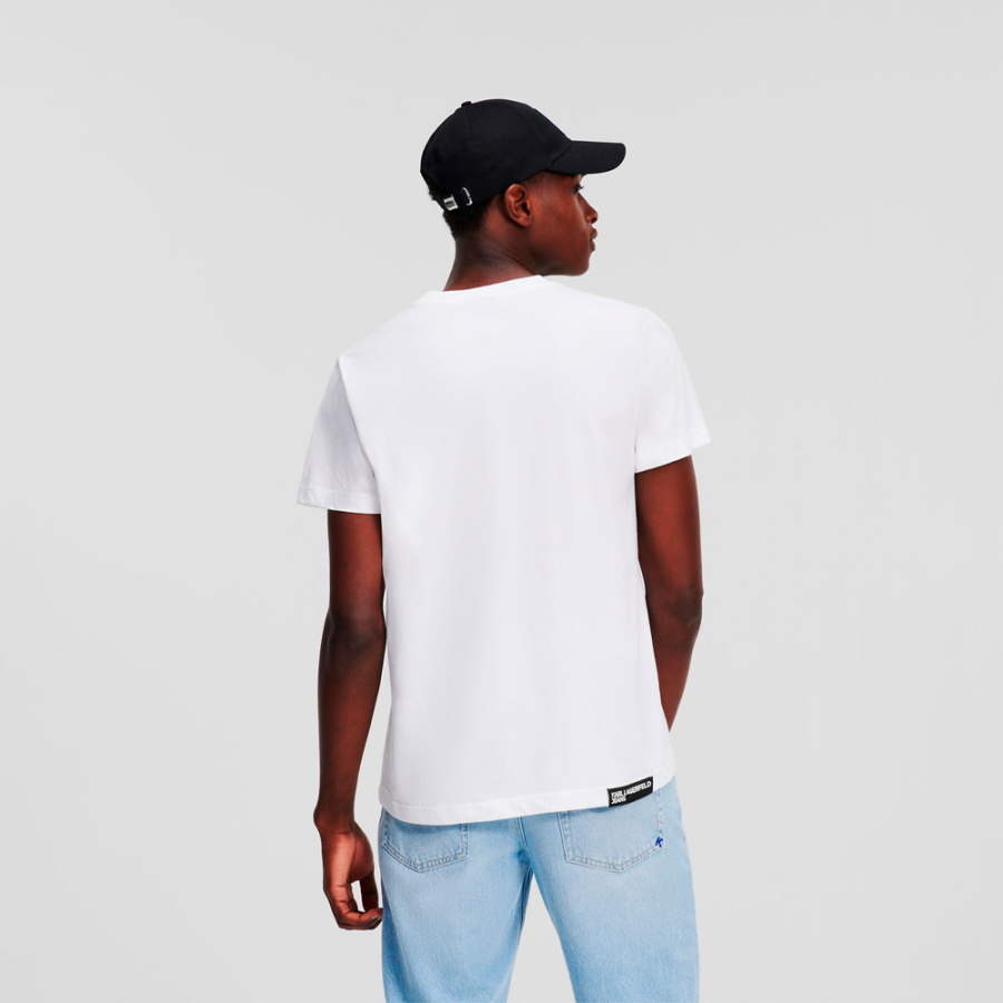 t-shirt-ajuste-avec-logo t-shirt-ajuste-avec-logo