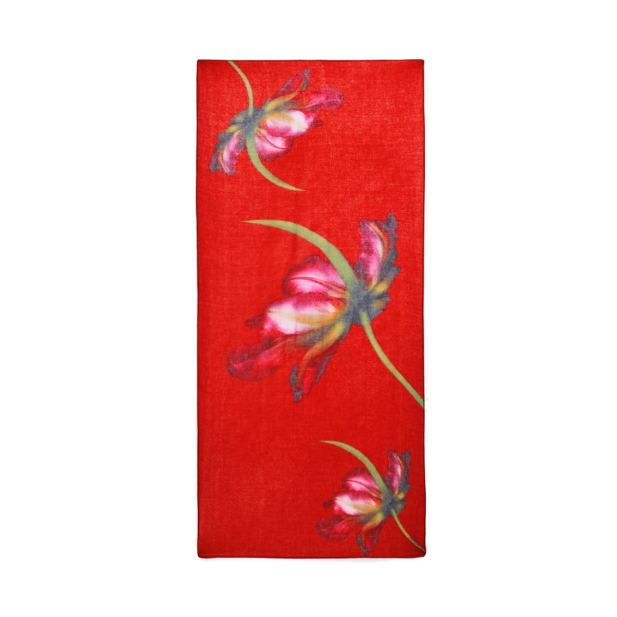 rechteckiger-schal-mit-grosser-blume rechteckiger-schal-mit-grosser-blume