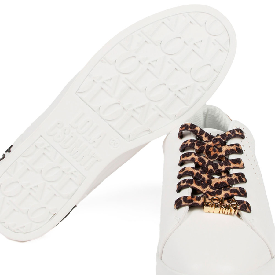 chaussure-de-sport-avec-detail-perfore chaussure-de-sport-avec-detail-perfore