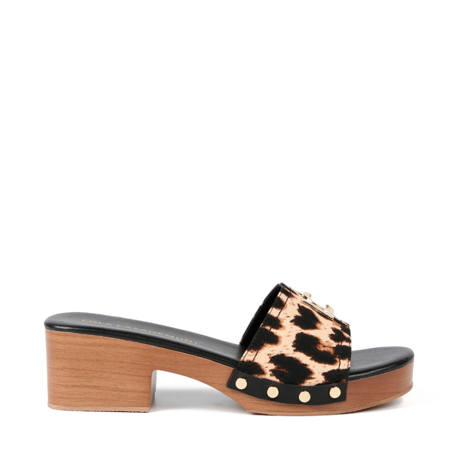 plateau-clog-mit-holzeffekt plateau-clog-mit-holzeffekt