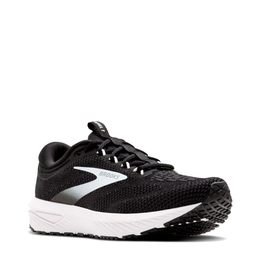 sneaker-revel-7 sneaker-revel-7
