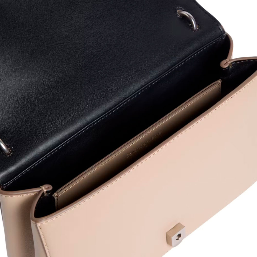 schultertasche-mit-geformter-klappe schultertasche-mit-geformter-klappe
