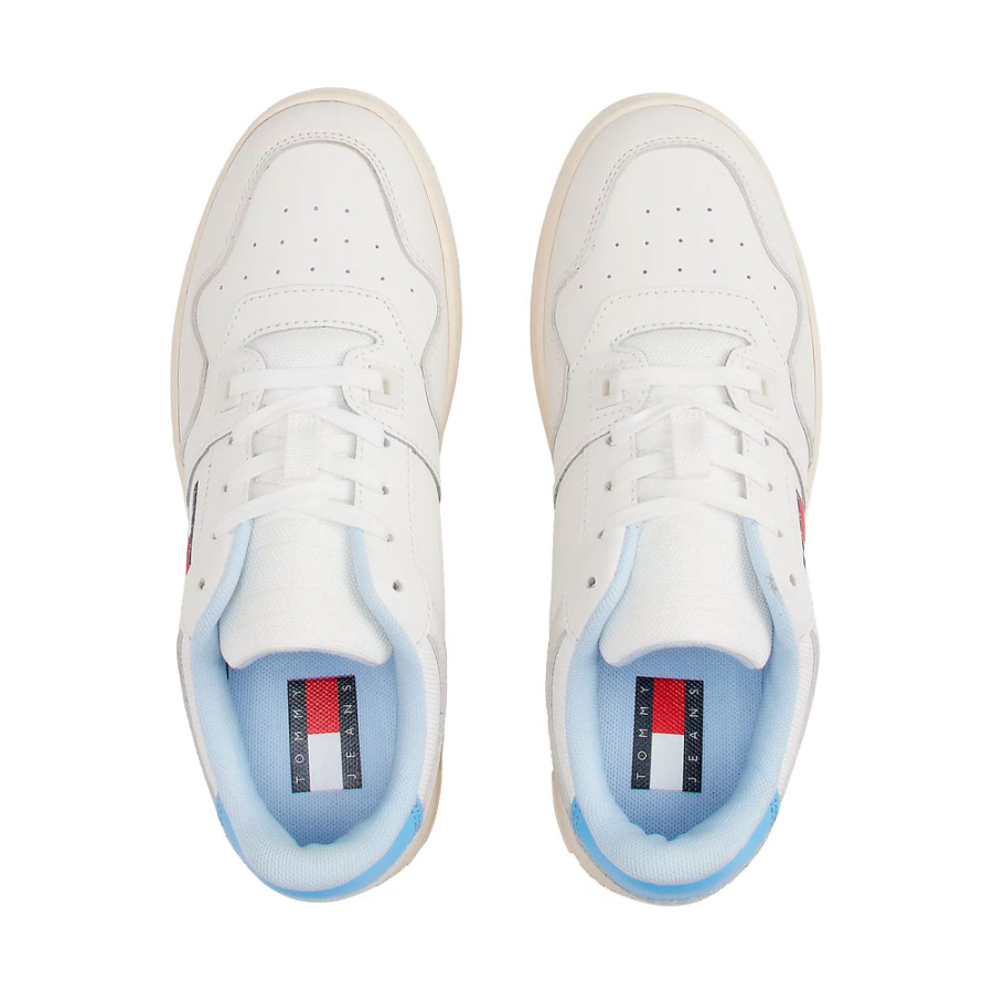sneakers-retro-con-design-perforato sneakers-retro-con-design-perforato