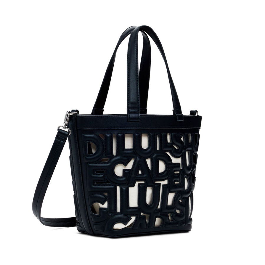 petit-sac-avec-lettres-decoupees petit-sac-avec-lettres-decoupees