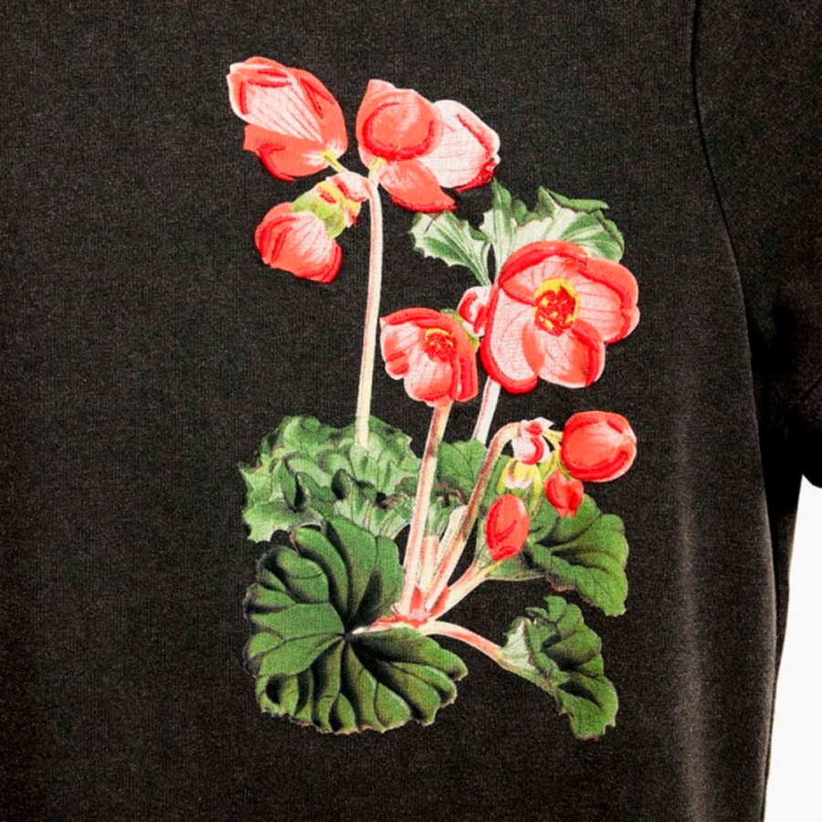 t-shirt-concu-par-m-christian-lacroix t-shirt-concu-par-m-christian-lacroix