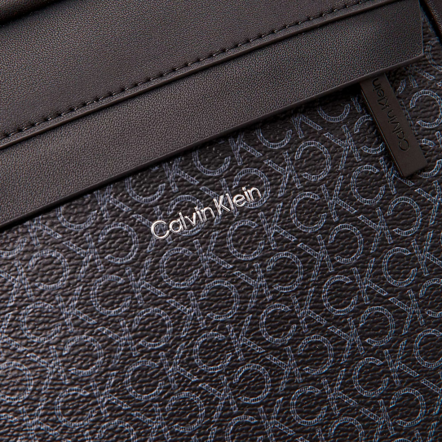 must-reporter-s-mono-shoulder-bag must-reporter-s-mono-shoulder-bag