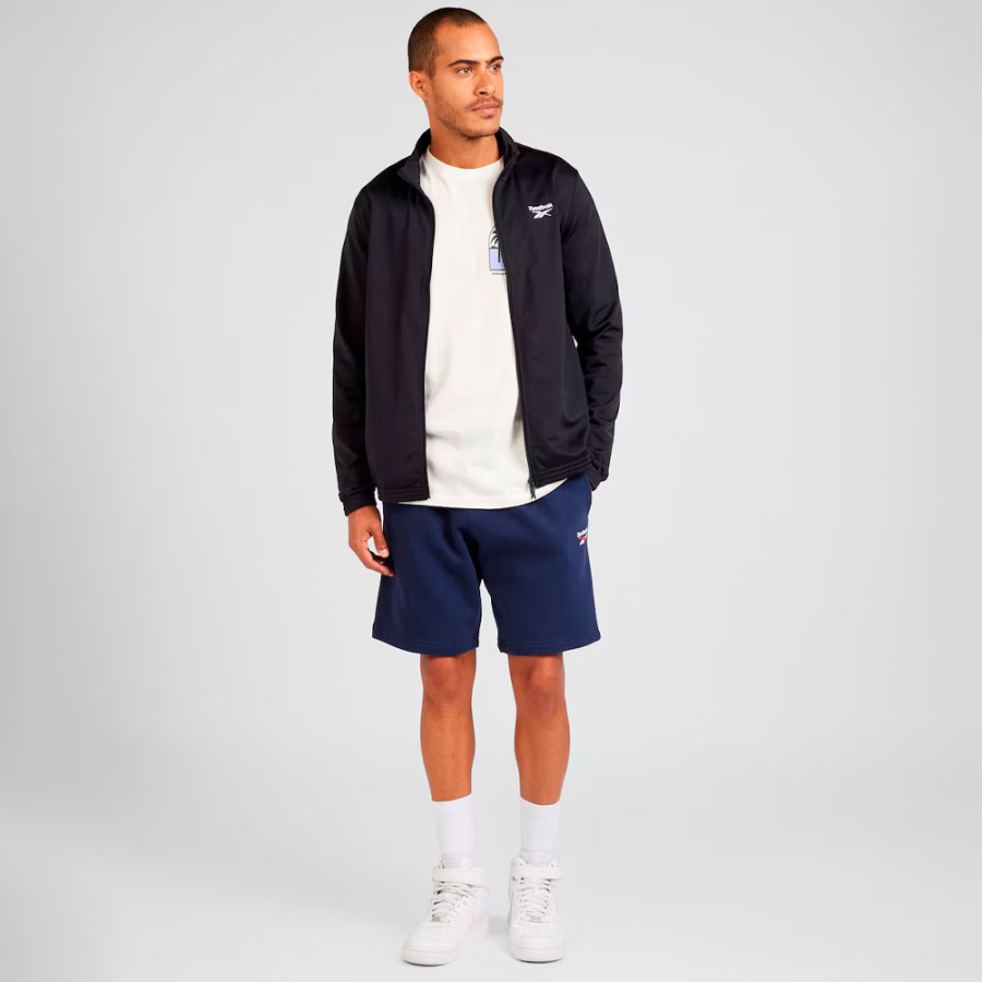jacke-mit-kleiner-logo jacke-mit-kleiner-logo
