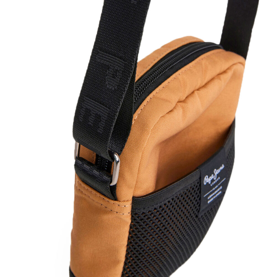 sac-a-bandouliere-reporter-avec-poignee-reglable sac-a-bandouliere-reporter-avec-poignee-reglable