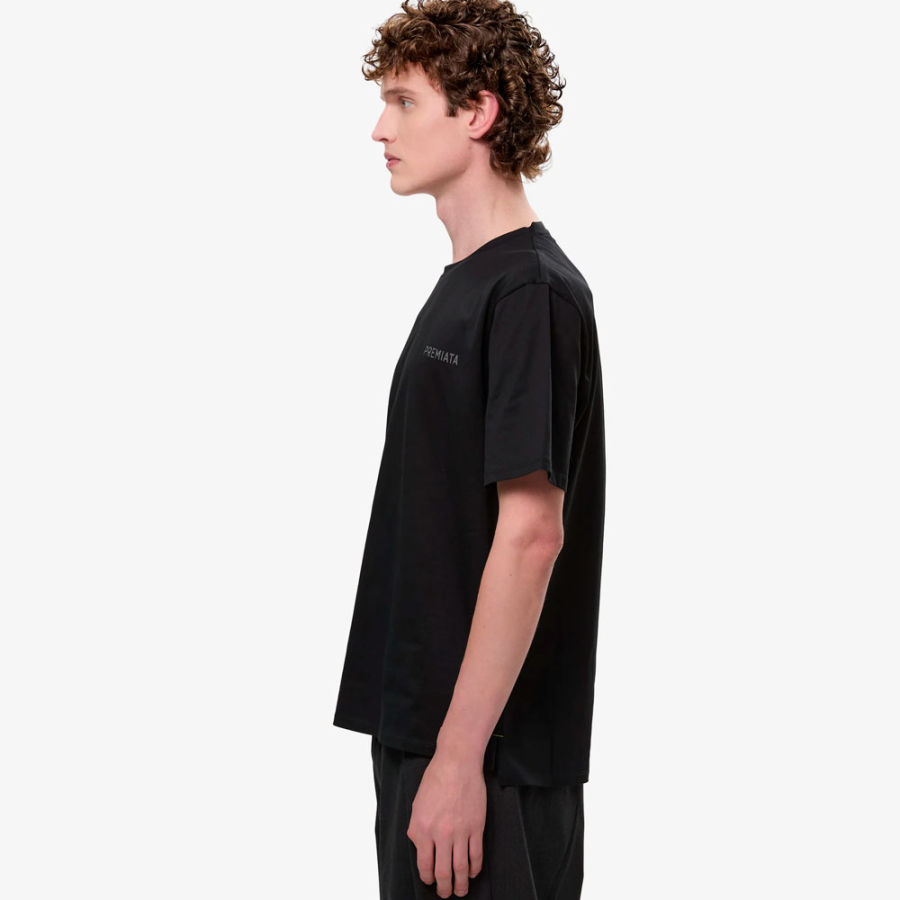 t-shirt-with-side-slits-and-contrasting-details t-shirt-with-side-slits-and-contrasting-details