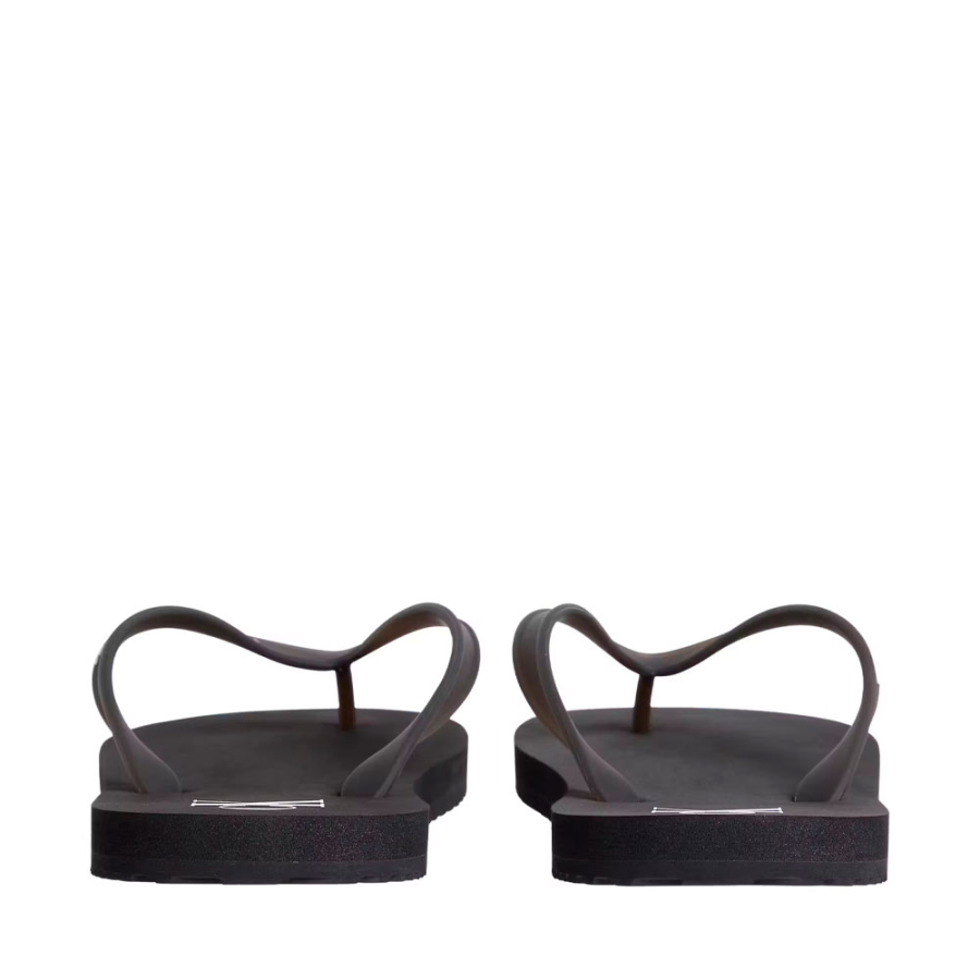 transparent-beach-flip-flops transparent-beach-flip-flops