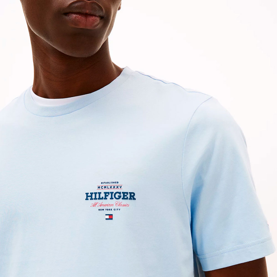 t-shirt-girocollo-con-logo t-shirt-girocollo-con-logo