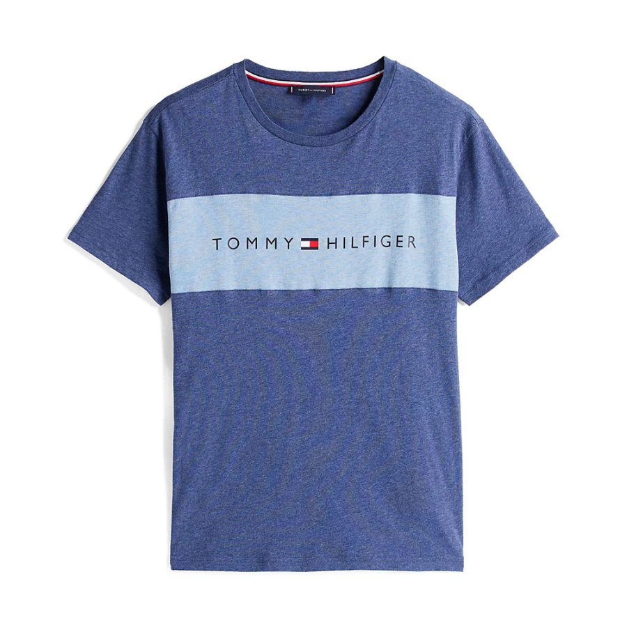 t-shirt-originale-con-design-a-blocchi-di-colore t-shirt-originale-con-design-a-blocchi-di-colore