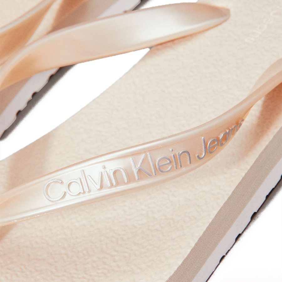 metallic-flip-flops-mit-eckiger-zehenform metallic-flip-flops-mit-eckiger-zehenform